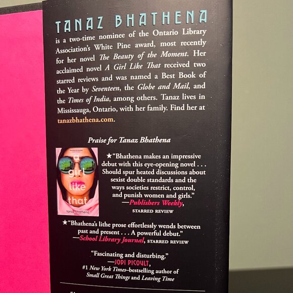 HUNTED BY THE SKY by Tanaz Bhathena Fantasy Novel ~ YA Literature ~ India - Picture 4 of 5